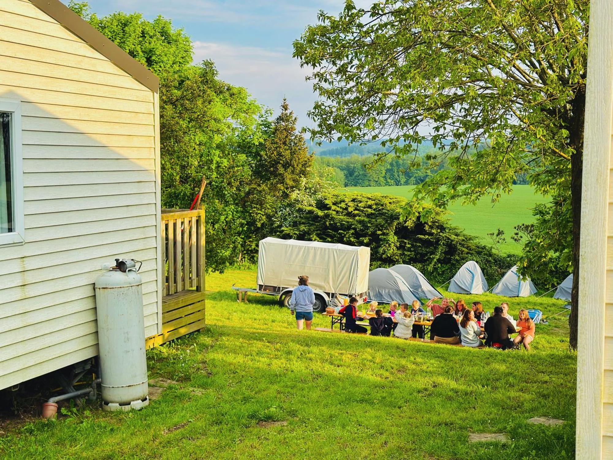 Camping Le Pommier Rustique Hotel Yvoir Exterior photo